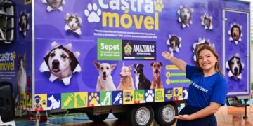 Deputada Joana Darc anuncia Castramóvel no bairro Compensa, em Manaus