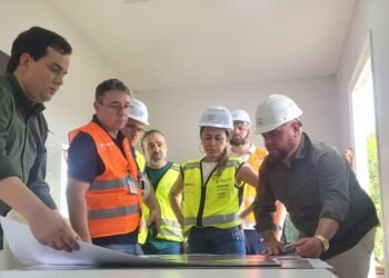 Sedurb e TCE acompanham avanço das obras do Prosai em Parintin