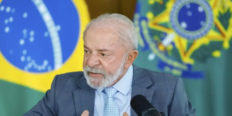 Lula envia ao Congresso projeto de lei pelo fim da escala 6×1