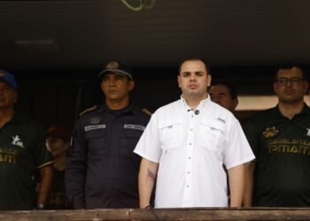 Durante celebração dos 189 anos da PMAM, governador interino Roberto Cidade destaca mais de R$ 1 bilhão em investimentos na segurança pública