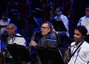 Tom de Bossa’: Amazonas Band leva a bossa nova ao palco do Teatro da Instalação