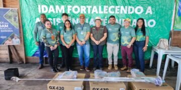 Em Manaquiri, Idam realiza a entrega de R$ 170 mil em crédito rural para agricultores familiares e pescadores