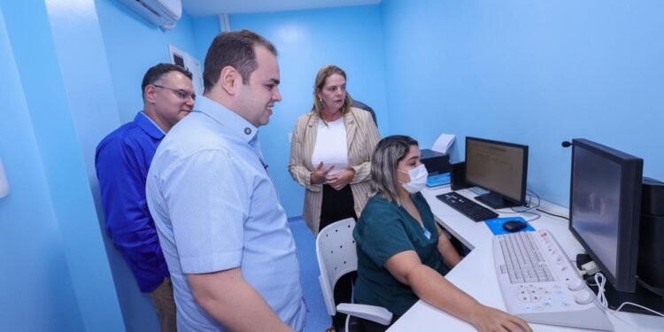 Ampliando o atendimento infantil, governador interino Roberto Cidade inaugura tomógrafo no HPSC da Zona Oeste