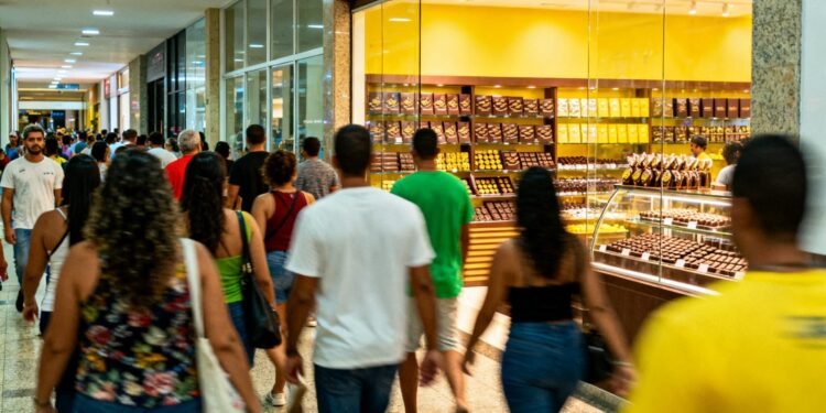 Comércio de Manaus registra Páscoa aquecida e supera expectativas em 2026