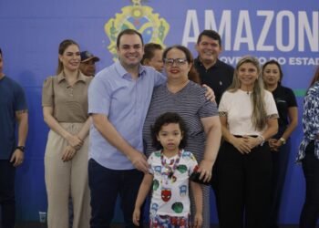 Governador interino Roberto Cidade acompanha entrega de 1,2 mil óculos e avança com mutirão oftalmológico no Amazonas