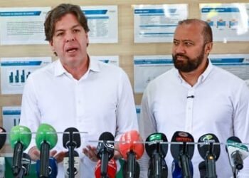 Escola da Prefeitura de Manaus na zona rural recebe novo ponto de inclusão digital