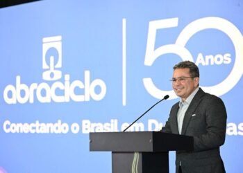 No 50º aniversário da Abraciclo, vice-governador Tadeu de Souza reforça protagonismo do Amazonas na indústria brasileira
