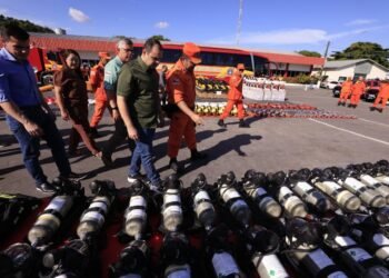 Governador Roberto Cidade reforça estrutura do Corpo de Bombeiros e lança operação Amazonas + Verde