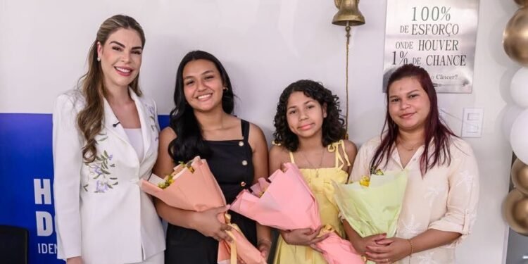 Com a presença da primeira-dama Thaisa Cidade, pacientes celebram vitória contra a leucemia no Hospital do Sangue