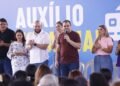 Na véspera do Dia das Mães, governador Roberto Cidade entrega 983 cartões do Auxílio Estadual para mulheres da capital