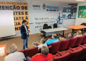 Prefeitura oferece treinamento para motoristas do transporte complementar