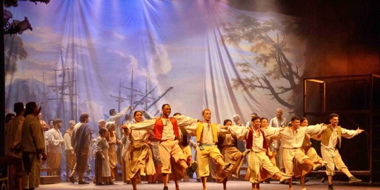 Sobrinho-trineto de Carlos Gomes, maestro Otávio Simões rege ópera histórica no Teatro Amazonas
