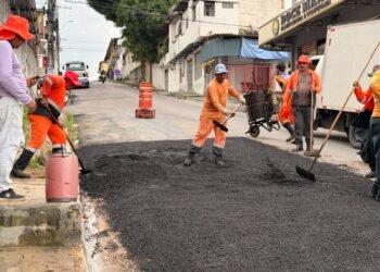 Prefeitura de Manaus intensifica recuperação asfáltica no bairro São José Operário