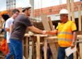 Prefeito Renato Junior fiscaliza obras da nova USF de Flores que será referência para mais de 66 mil famílias