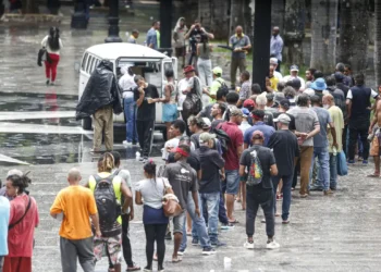 População em situação de rua passa de 388 mil em maio; SP lidera