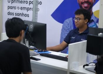 Amazonas divulga 279 vagas de emprego para esta terça-feira