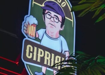 Noite de bossa nova no Bar do Cipriano arrecada fraldas para o Lar Batista Janell Doyle
