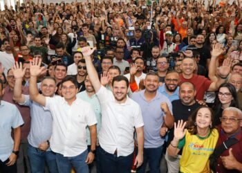 Prefeito Renato Junior reajusta salário e auxílio-alimentação de mais de 30 mil servidores, priorizando a valorização dos trabalhadores do município