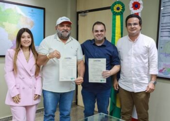 Governador Roberto Cidade concede licença para início das obras da Ponte do Abial, em Tefé