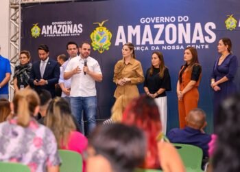 Governador Roberto Cidade entrega 2,1 mil óculos de grau e avança com saúde oftalmológica no estado