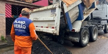 Prefeitura de Manaus atende solicitação de moradores e recupera rua Lóris Cordovil com serviços da operação ‘Tapa-Buracos’