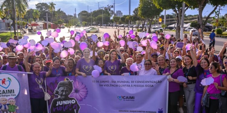 Junho Violeta: SES-AM realiza ação de conscientização contra a violência à pessoa idosa na zona oeste