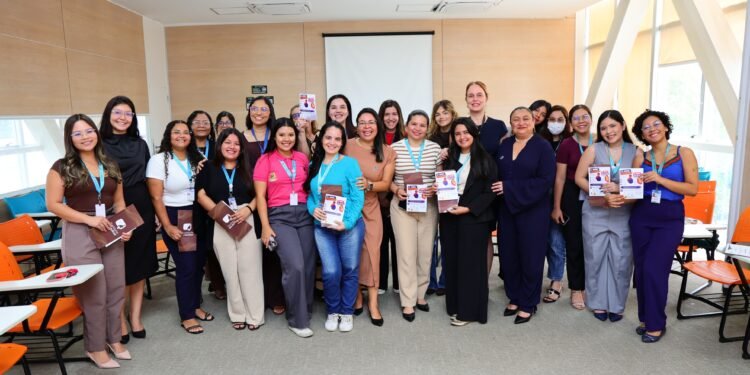Ouvidoria da Mulher do TCE-AM amplia ações de conscientização com o projeto “Ei, mana, não se cale”