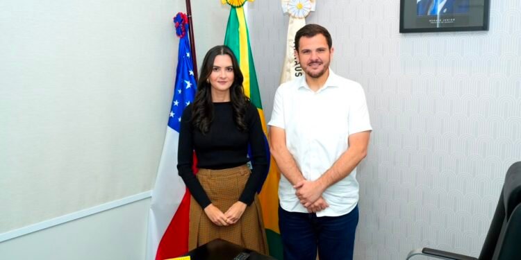 Prefeito Renato Junior nomeia Carmem Santos para o comando da PGM e fortalece liderança feminina na administração