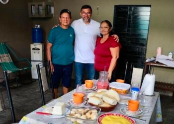 Antônio Edivaldo Costa, de 75 anos, recuperou a visão após cirurgia realizada pelo programa Opera+ Amazonas