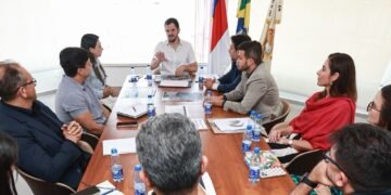 Prefeito Renato Junior discute expansão dos serviços e melhorias em obras com a Energisa para ampliar atendimentos de demandas da população