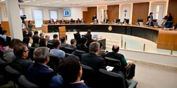 TCE-AM lança selo para reconhecer avanços de municípios na educação