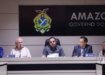 Governador Roberto Cidade anuncia antecipação da primeira parcela do 13º salário para 23 e 24 de julho