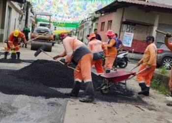 Prefeitura de Manaus intensifica recuperação viária no bairro Nova Esperança e reforça mobilidade urbana