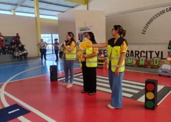 Alunos da zona Oeste recebem projeto ‘Trânsito na Escola’ da Prefeitura de Manaus
