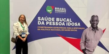 Prefeitura de Manaus participa de oficina com foco na atenção à saúde bucal da pessoa idosa em Recife