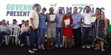 Governador Roberto Cidade acompanha serviços e entregas do Governo Presente para zona oeste de Manaus