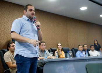 Governador Roberto Cidade anuncia abertura de mais de 10 mil vagas para cursos gratuitos no interior do Amazonas