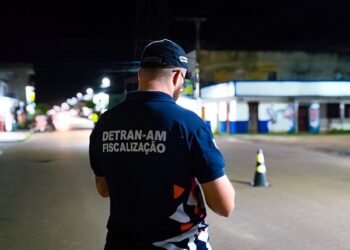 Detran Amazonas: Fiscalização flagra condutor trafegando com placa adulterada