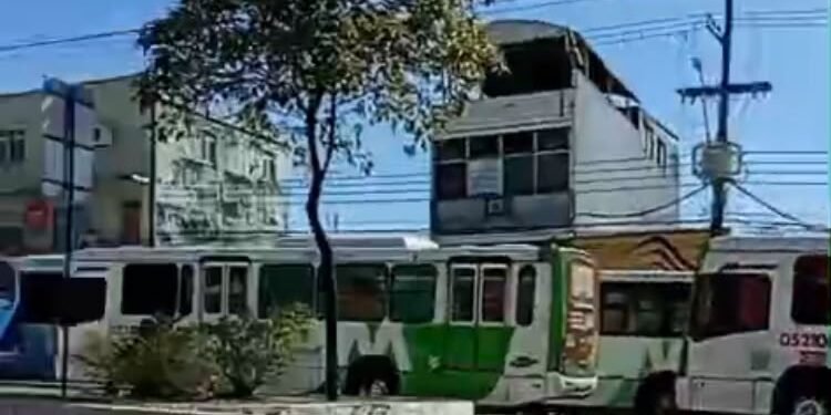 Justiça obriga circulação mínima de ônibus em Manaus com multa por descumprimento