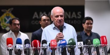 Serafim Corrêa detalha valores e busca entendimento para normalizar ônibus em Manaus