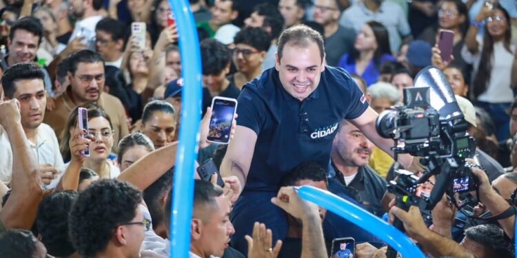 Roberto Cidade sobe tom, critica velha política e destaca resultados em Manaus