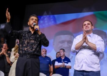 Roberto Cidade é apoiado por mais de 600 lideranças evangélicas em encontro histórico em Manaus
