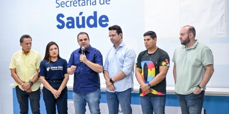 Roberto Cidade determina mutirão com 10 mil consultas de neuropediatria para crianças neurodivergentes