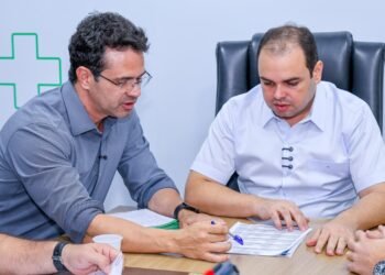 Roberto Cidade libera R$ 127 milhões para médicos e cria força-tarefa para quitar dívidas da saúde