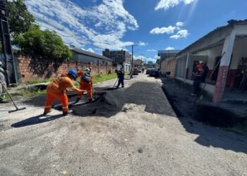 Prefeitura de Manaus intensifica operação ‘Tapa-Buracos’ no Novo Aleixo e reforça segurança viária para moradores