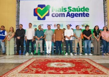 Prefeito Renato Junior celebra formação de mais de mil agentes de saúde e sanciona lei de progressão histórica para servidores da Semsa