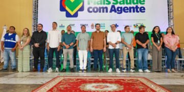 Prefeito Renato Junior celebra formação de mais de mil agentes de saúde e sanciona lei de progressão histórica para servidores da Semsa