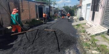 Prefeitura de Manaus intensifica recuperação asfáltica no bairro Gilberto Mestrinho e melhora mobilidade na zona Leste