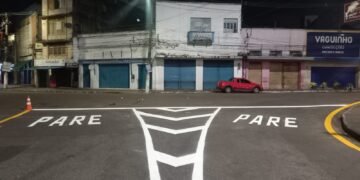 Prefeitura de Manaus intensifica sinalização viária nos bairros Centro, Compensa e Parque 10 de Novembro
