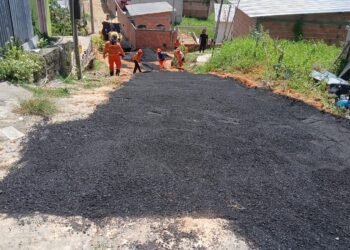 Prefeitura de Manaus transforma rua com solo natural a partir de obra de pavimentação no bairro Nova Cidade